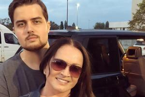 Ротару не коментувала від'їзд онука за кордон