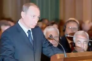Путин в 2005 году говорил, что Гаага "навсегда определена столицей международного правосудия"