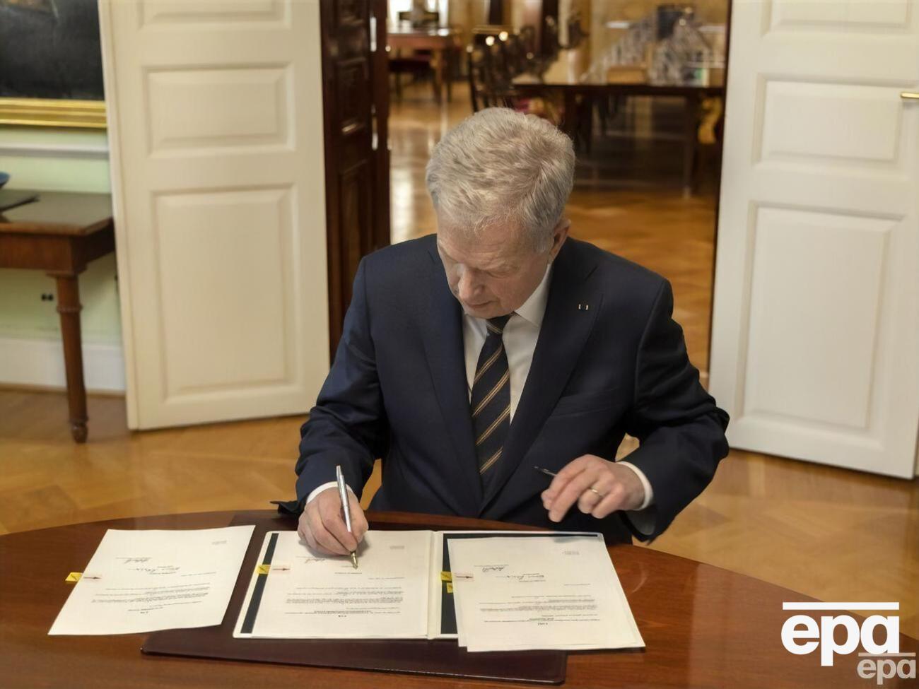 Нийнисте подписал закон, который парламент принял 1 марта