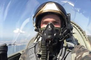 Украинские пилоты во Франции проходят подготовку по выживанию в случае катапультирования на вражеской местности, отметили в минобороны страны