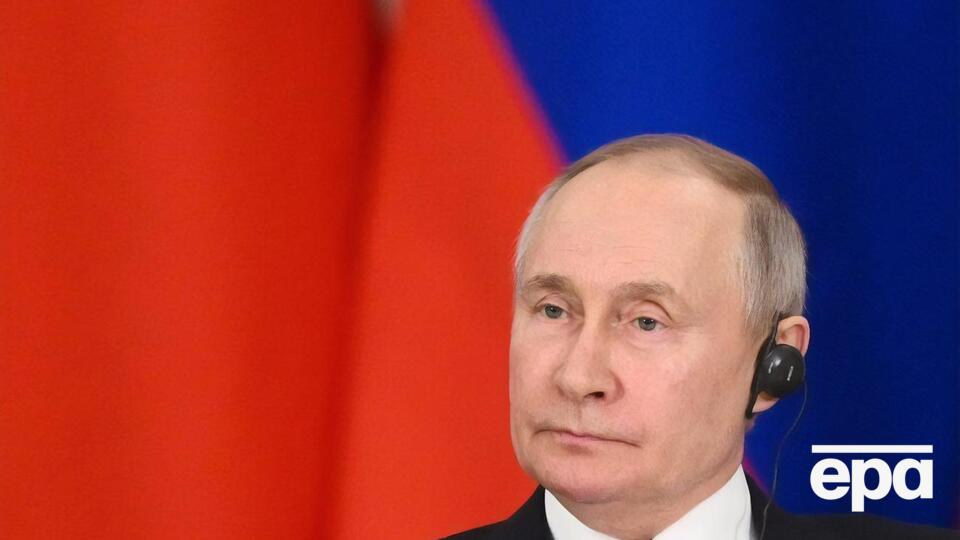 17 марта МУС выдал ордер на арест Путина