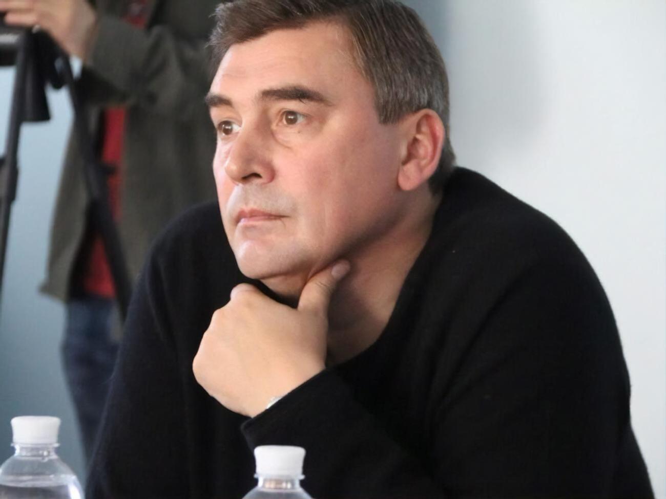 Добродомов отметил, что антикоррупционный опыт работы в журналистике и в парламенте позволит ему "остановить любые, даже самые замысловатые, схематозы"