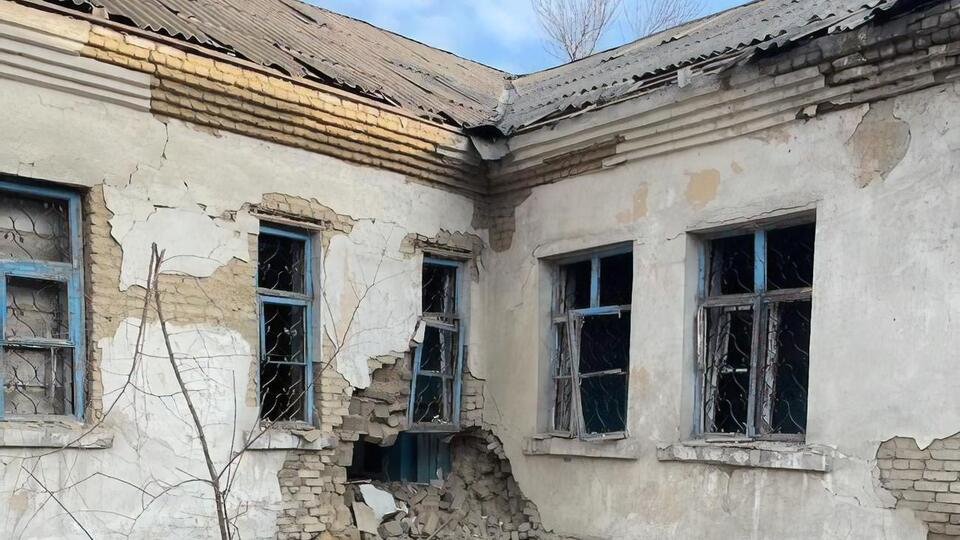 Противник регулярно обстрілює населені пункти Донецької області