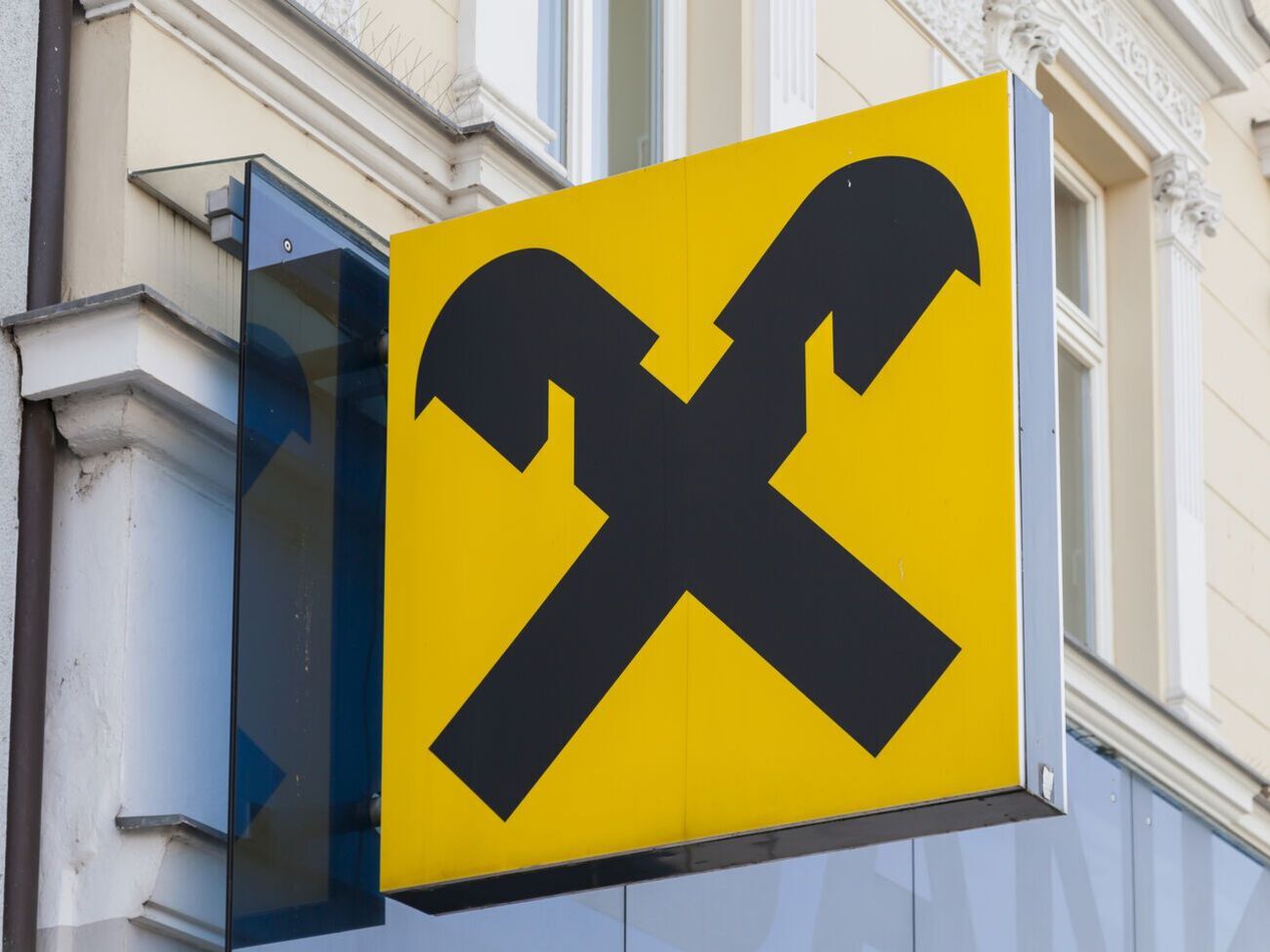 RBI не исключает упорядоченный выход группы из "Райффайзенбанка Россия"