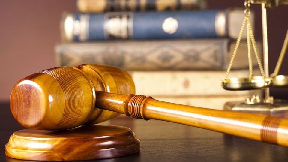 На підставі зібраних доказів Заводський районний суд Миколаєва визнав фігурантку винною за двома статтями Кримінального кодексу України