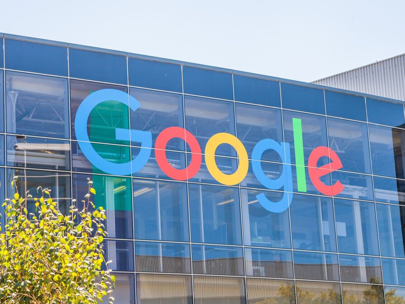 Google запустила свой чат-бот "чрезвычайно осторожно"