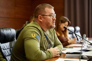 В области стартовала посевная, рабочие выходят рано утром в поля, поэтому необходимо изменить промежуток времени, в течение которого запрещено передвижение, пояснил Лунин