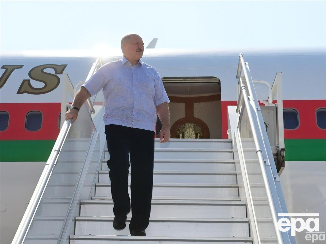 Под ограничения попал Boeing 737, которым пользуются Лукашенко и его родственники
