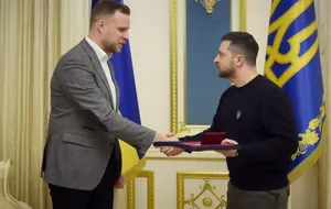 Зеленский вручил Ландсбергису орден князя Ярослава Мудрого III степени