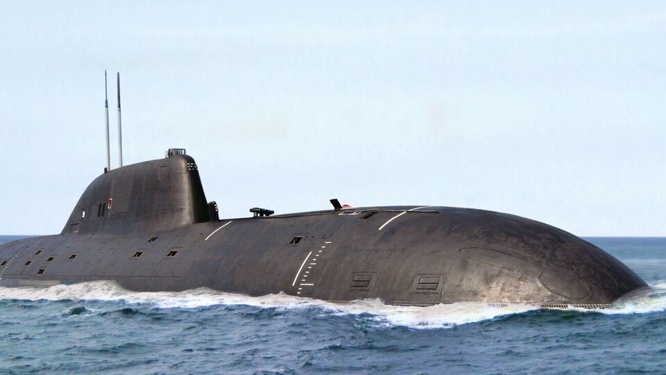 Суммарный залп подводных носителей противника составляет восемь ракет
