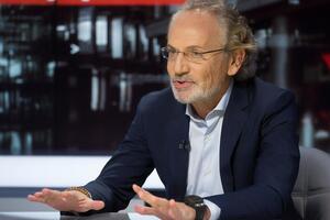 Шустер: Наукова лабораторія розташована неподалік військової лабораторії і між ними – ринок в Ухані