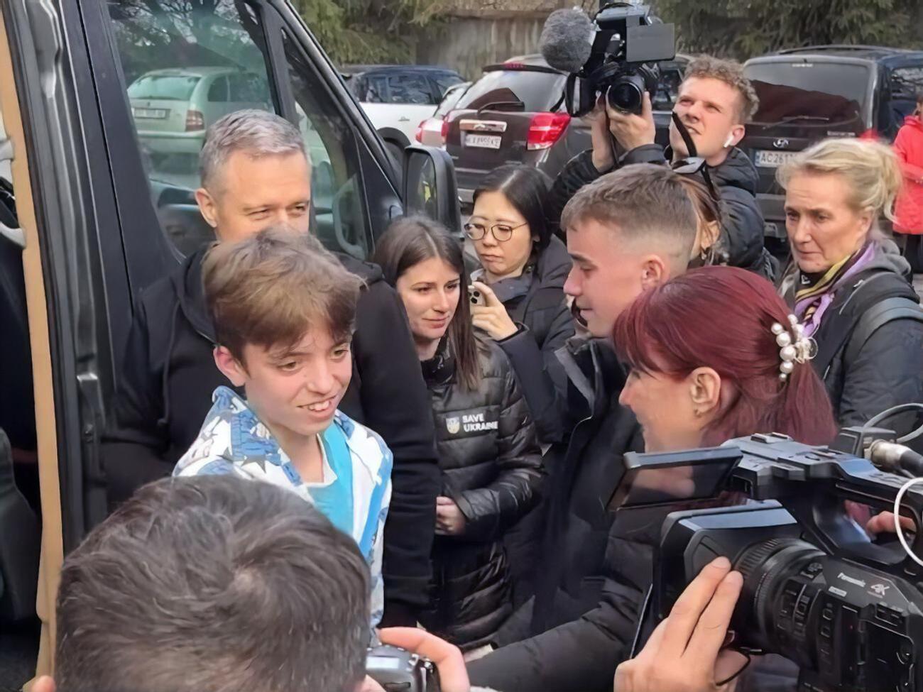 Детей оккупанты заставляли слушать российский гимн