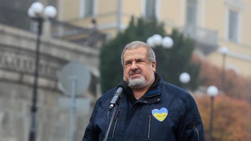 Чубаров: Уперед на виїзд із Криму, поки міст ще не впав у море