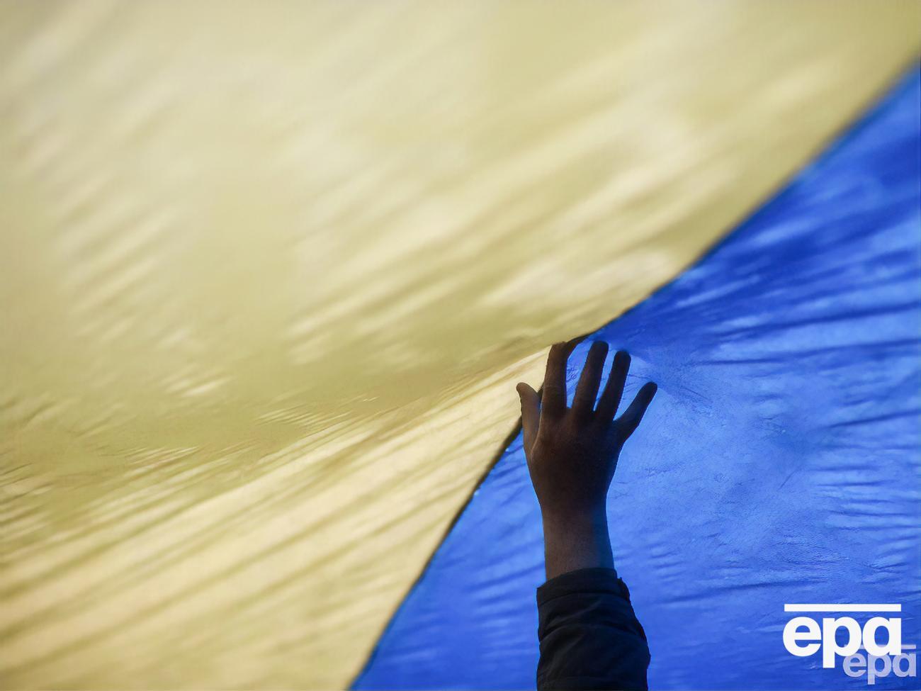 Згідно з опитуванням, 14,2% українців після 24 лютого 2022 року ледве зводять кінці з кінцями