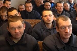 Пленные (на фото) сделают "все, что скажешь", считает Кожемяко