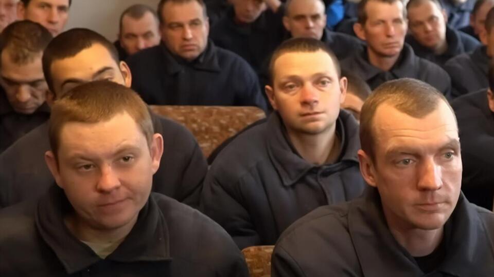 Полонені (на фото) зроблять "усе, що ти скажеш", вважає Кожемяко