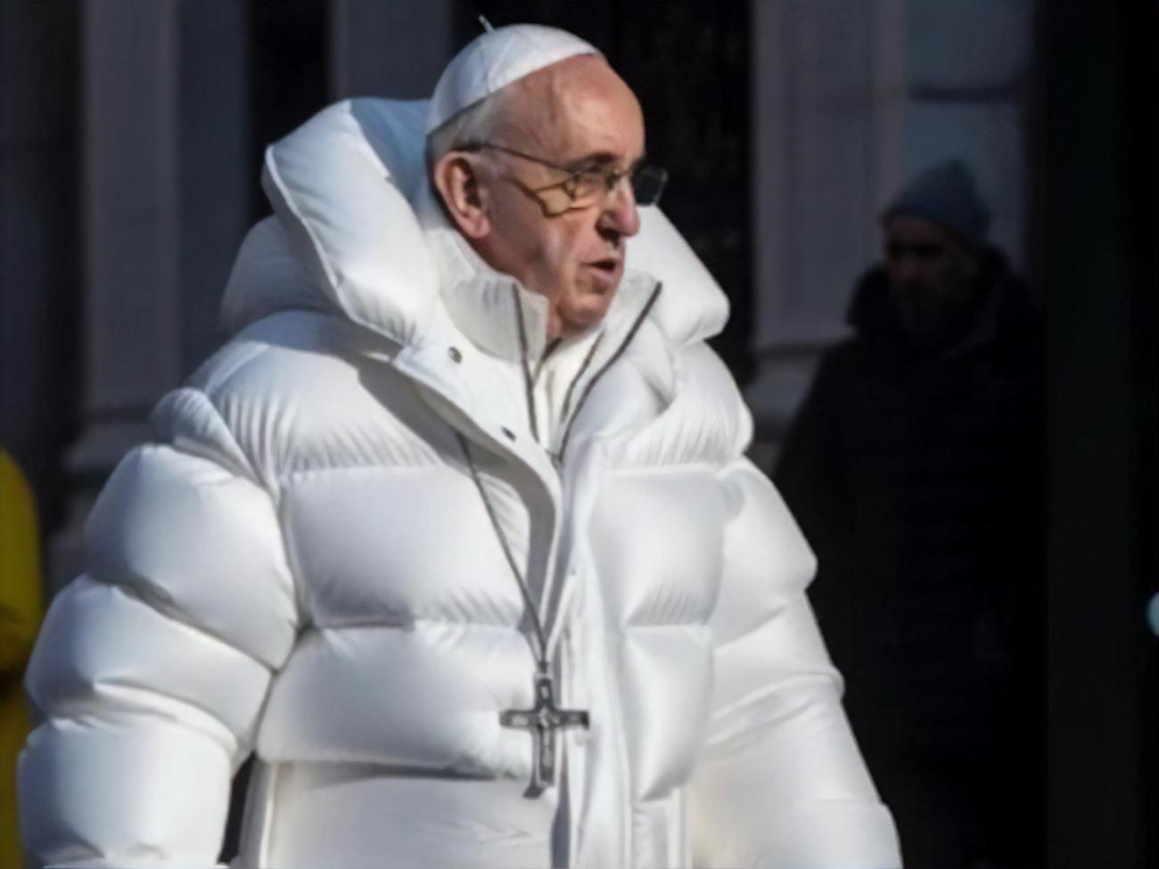 Ни папа римский, ни его представители пока что не комментировали его фейковое изображение в пуховике