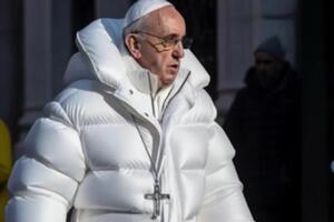 Ни папа римский, ни его представители пока что не комментировали его фейковое изображение в пуховике