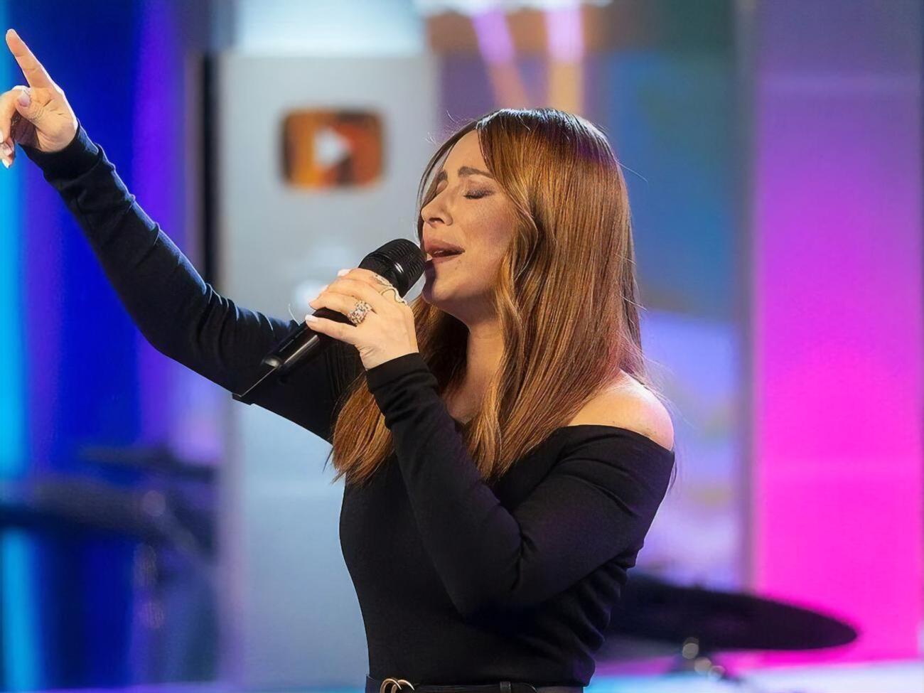 Ані Лорак заявила, що мовчить про напад РФ на Україну, бо вважає себе "музикантом, а не політиком"