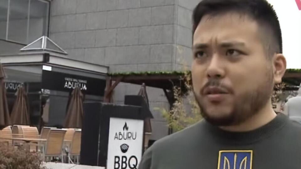 Японец рассказал, что специально в течение последних трех месяцев отращивал бороду, чтобы быть похожим "на самого смелого человека"