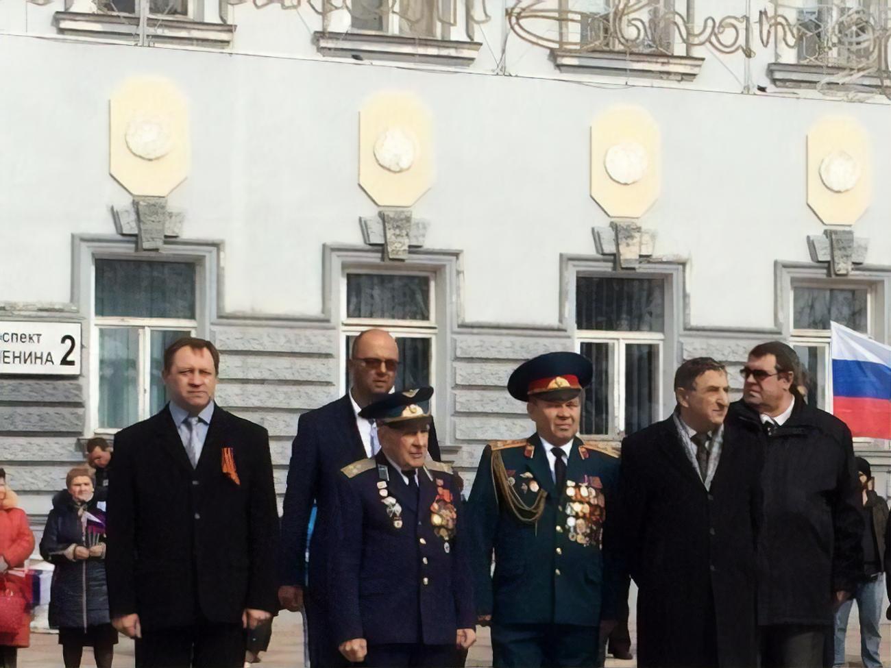 Один из подростков, вернувшихся из РФ, опознал Астахова (на фото&nbsp;&ndash; второй слева)