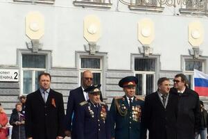 Один із підлітків, які повернулися з РФ, упізнав Астахова (на фото – другий ліворуч)