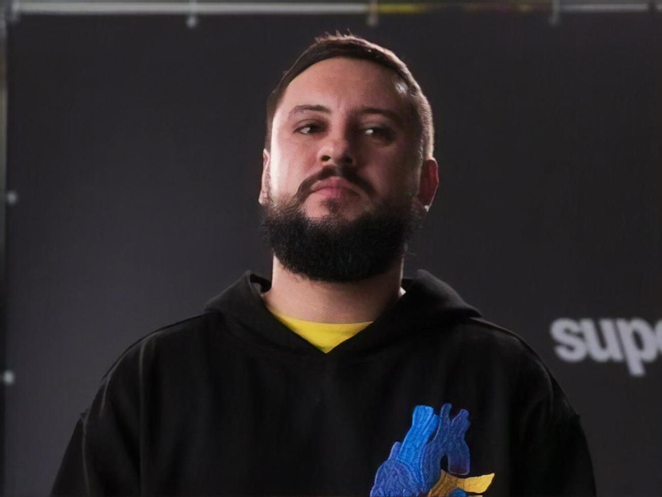 Monatik:&nbsp;Моя сила прокидається, такий прилив!Моя сила прокидається, такий прилив!Всі страхи попадали, а ми&nbsp;&ndash; стоїмоНа своєму! Вище і вище ідемо