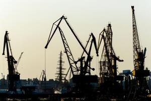 Если морские порты будут разблокированы, отрасль сможет вернуться к довоенным показателям, считает коммерческий директор "Метинвеста"