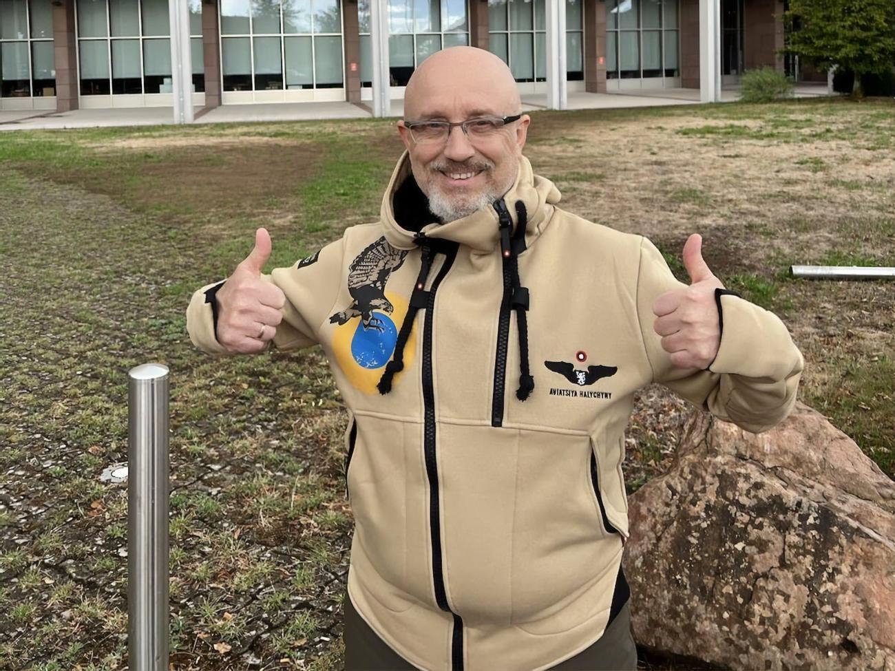 Резников остался доволен результатами тест-драйва новой западной военной техники