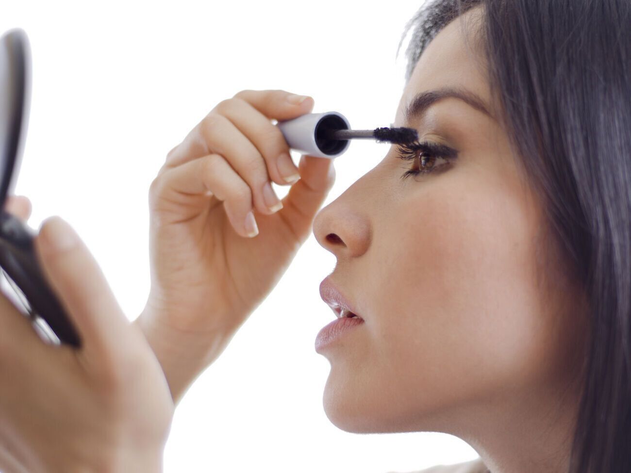 Надати віям додаткової довжини і об'єму можна за допомогою щіточки у формі "пісочний годинник"