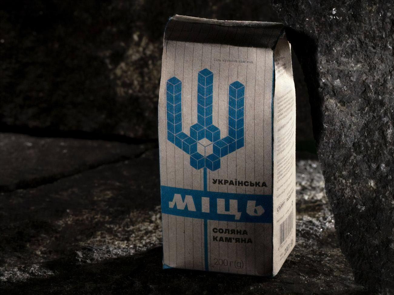 "Артемсіль" к годовщине полномасштабного российского вторжения&nbsp;выпустила лимитированную&nbsp;партию соли под названием "Міць. Українська камʼяна"