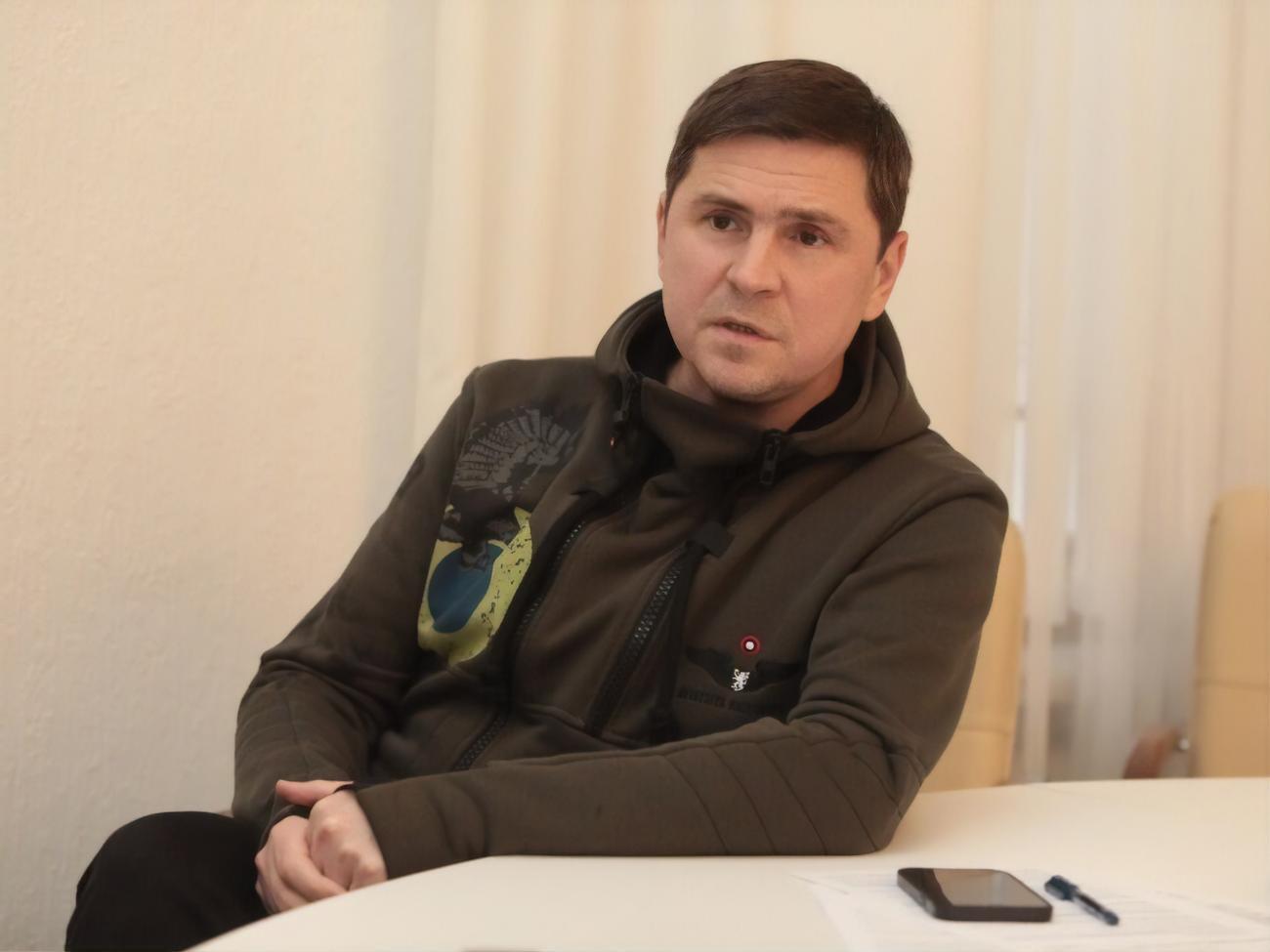 Подоляк заперечує термінологію, яка дає можливість пом'якшити сприйняття російських злочинів в Україні