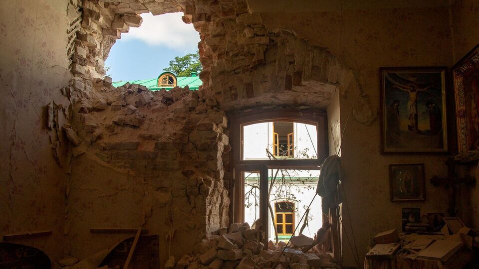 Від обстрілів росіян зазнали пошкоджень сотні церков і храмів різних конфесій