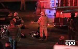 Мигранты подожгли матрасы в знак протеста против депортации