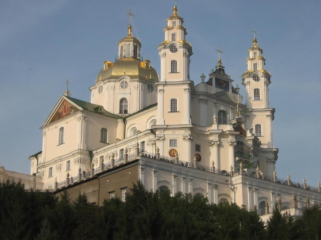 У Почаївській лаврі зараз богослужіння проводить Українська православна церква Московського патріархату