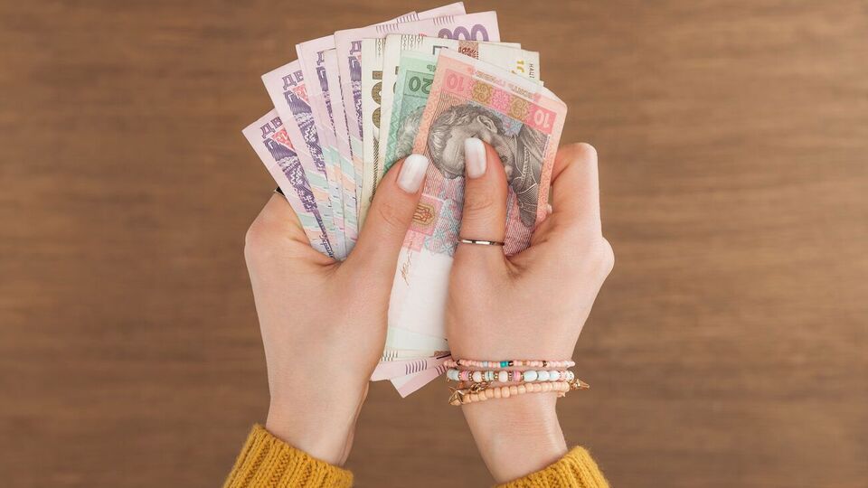Пенсійний фонд виплатив українцям пенсії, субсидії і пільги за березень