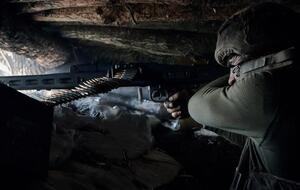 Українські сили захищаються на чотирьох напрямках на Донбасі