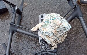 Дрон с деньгами полиции удалось "приземлить"