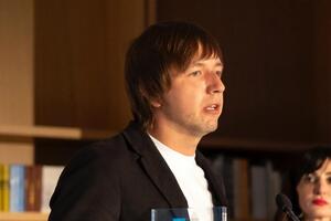 Малолетка стал лауреатом премии за серию снимков из Мариуполя