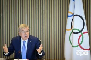 Бах заявлял, что спорт должен держаться "подальше от политики"