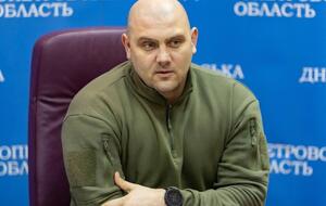Лысак отметил, что спасатели обследуют территории, где произошли прилеты