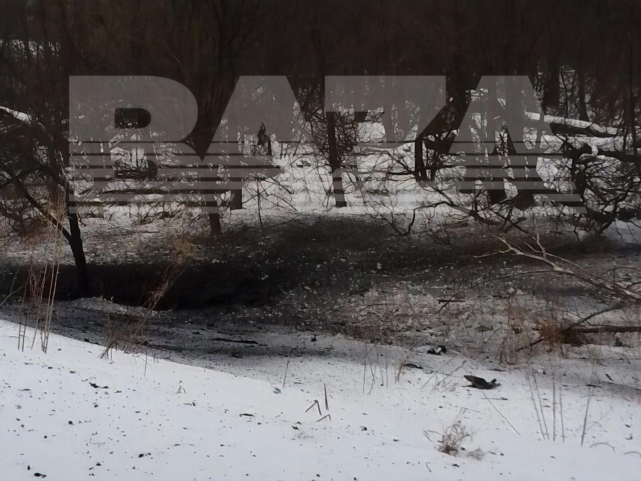 У лісі біля селища виявили вирву завглибшки пів метра