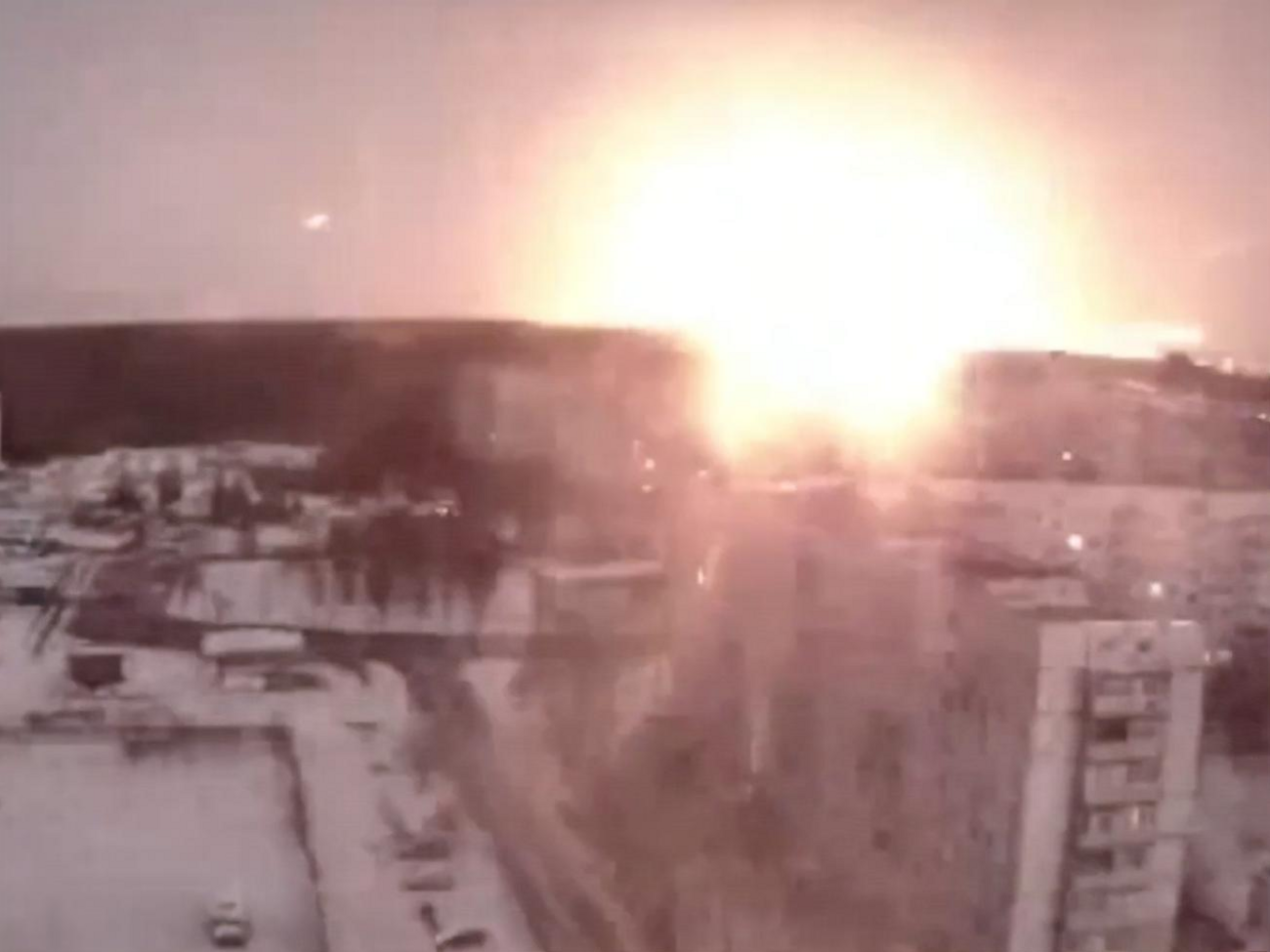 Момент бомбардировки харьковской телевышки в марте 2022 года попал на видео