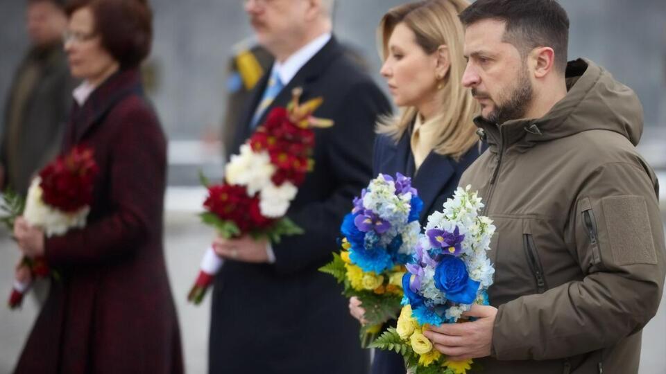 Президенти й перші леді України та Латвії відвідали військовий цвинтар у Львові