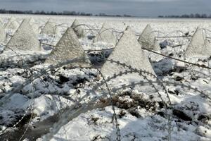 В приграничной с Украиной области РФ активно строят военные укрепления