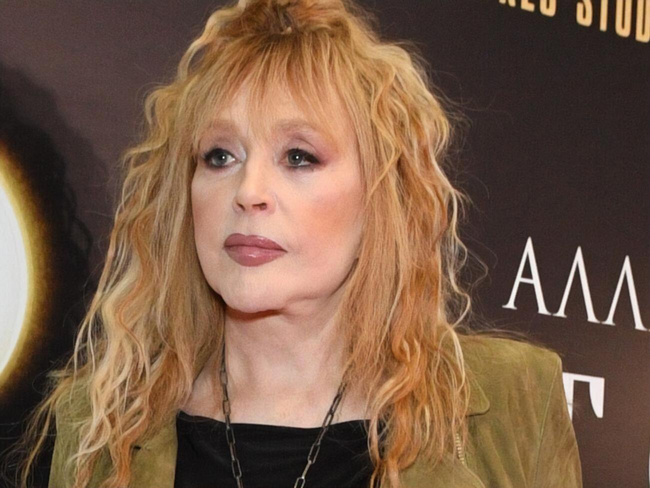 Пугачева:&nbsp;Когда читаешь, что твой "шикарный дворец" ограбили, начинаешь задумываться, в порядке ли с головой у тех, кто это все придумывает