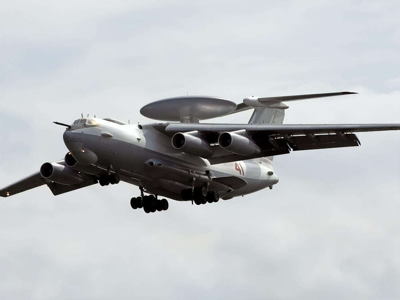 Самолет А-50 получил повреждения после взрывов