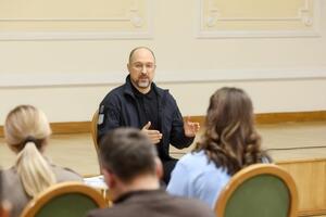 Иран должен нести политическую ответственность, считает Шмыгаль