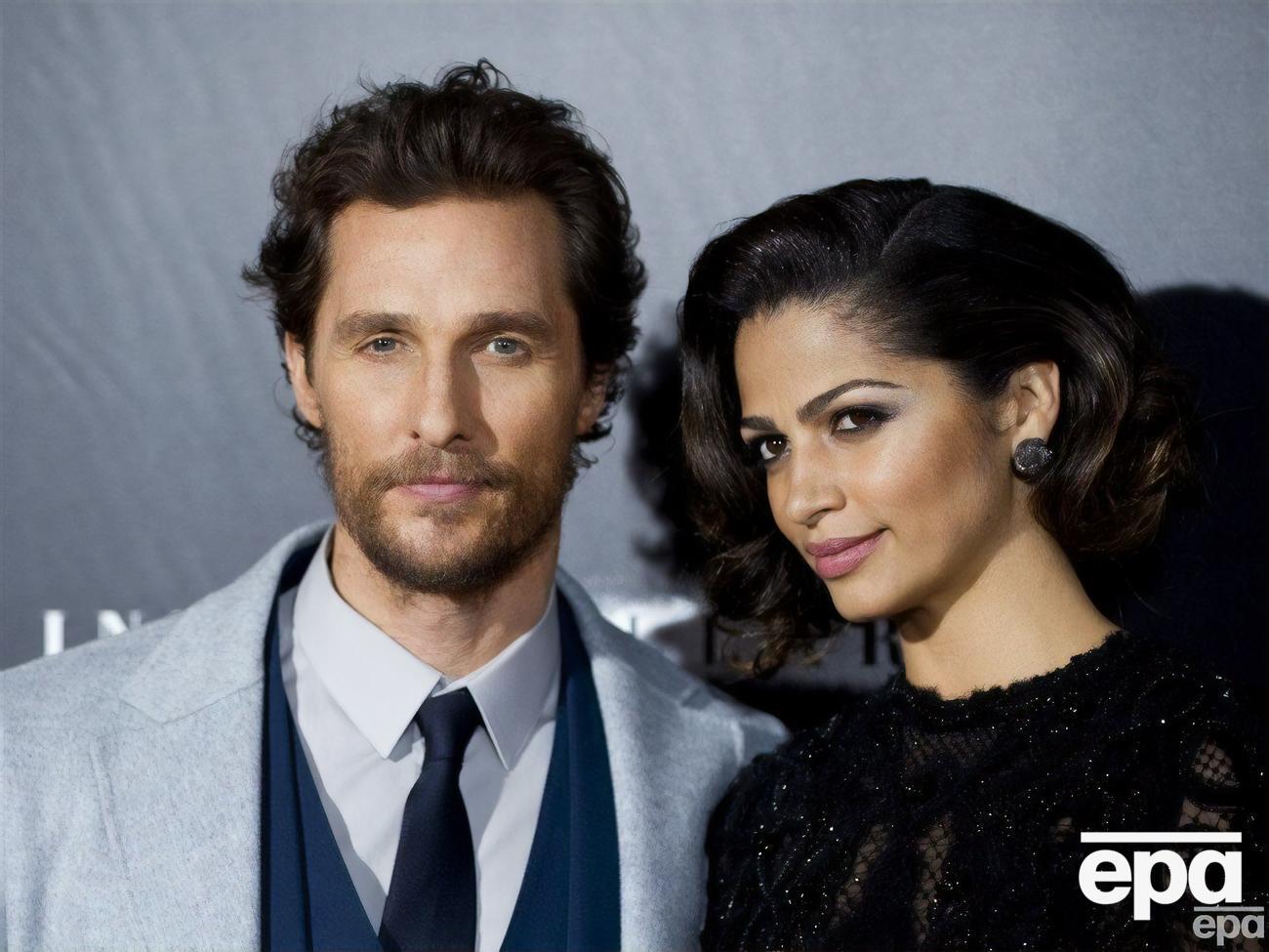 Дружина Макконегі&nbsp;встигла зняти на відео те, що відбувалося на борту літака, коли він був у зоні турбулентності