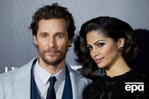 Дружина Макконегі встигла зняти на відео те, що відбувалося на борту літака, коли він був у зоні турбулентності